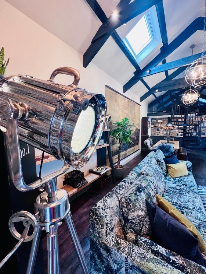 Loft 11: Luxury NYC-Style Apartment with Cinema Room Douglas Exterior photo